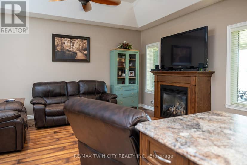 1827 Windham Rd. 3 — photo 17 of 35