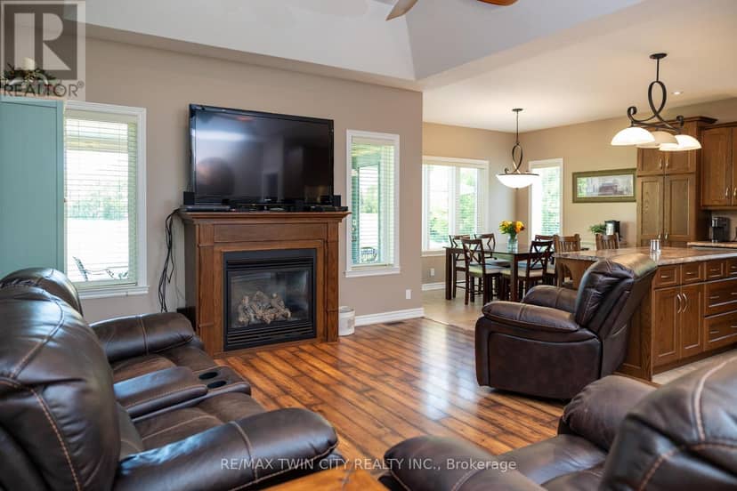 1827 Windham Rd. 3 — photo 18 of 35