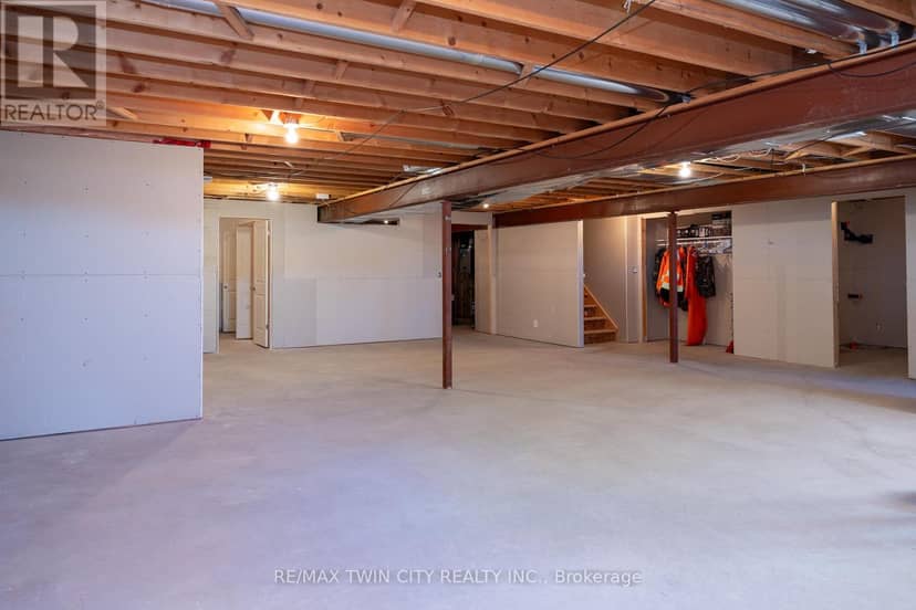 1827 Windham Rd. 3 — photo 32 of 35