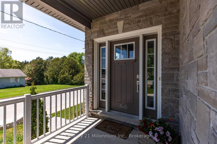 142 Isla Street — photo 11 of 40