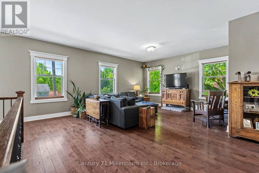 142 Isla Street — photo 17 of 40