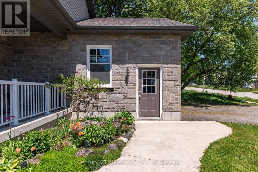 142 Isla Street — photo 8 of 40