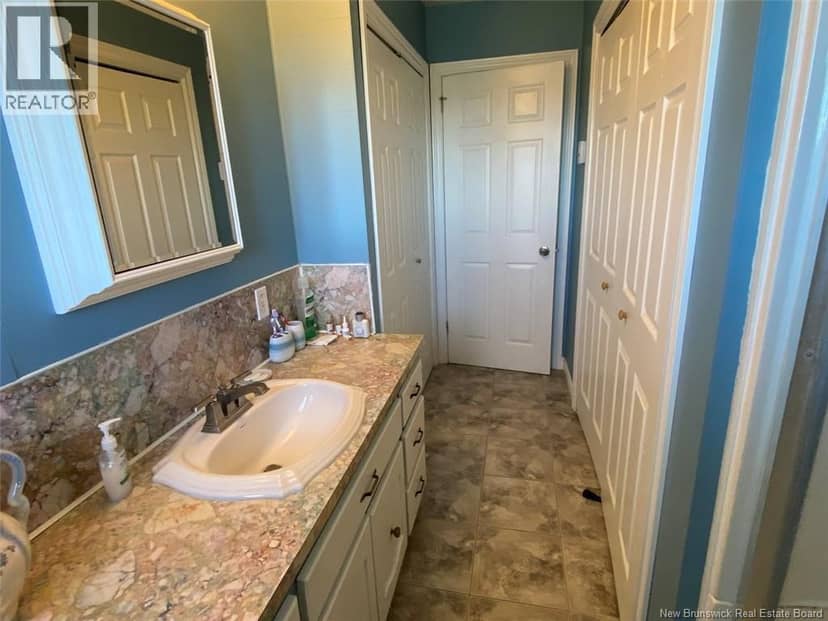 20 Sirois Road — photo 12 of 15