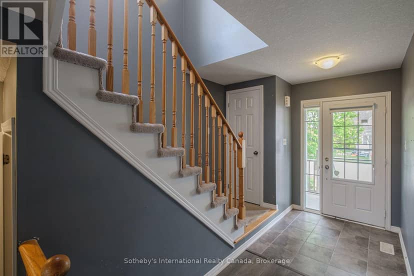 17 Dwyer Court — photo 4 of 24
