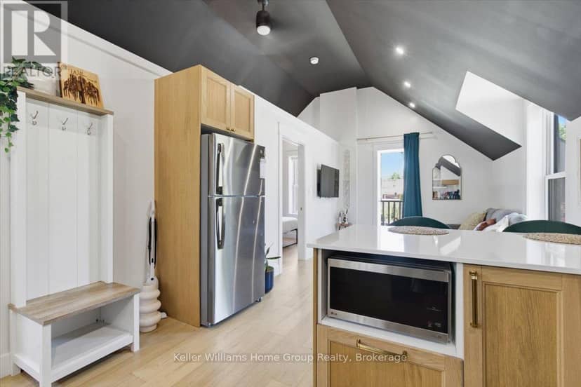 161 David Street — photo 3 of 40