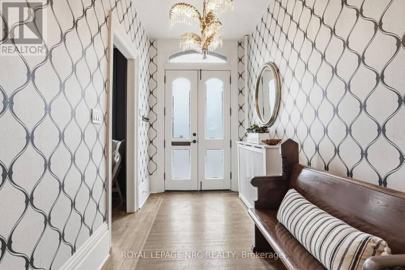176 James Street — photo 4 of 40