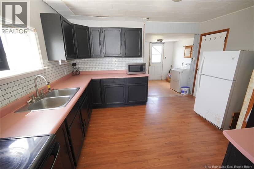 202 White Head Road — photo 8 of 37
