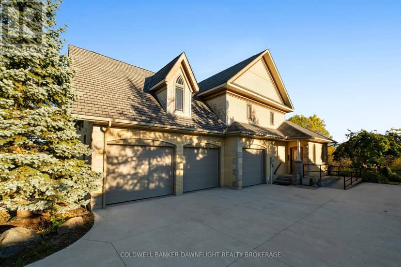 246 Hazelton Lane — photo 5 of 40