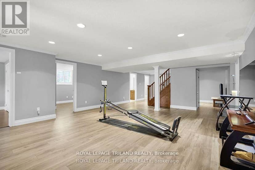 7119 Clayton Walk — photo 30 of 40