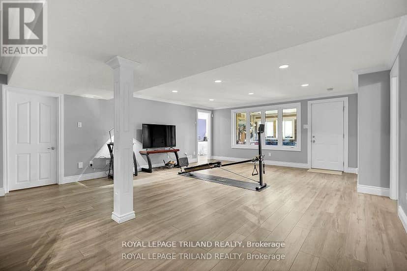 7119 Clayton Walk — photo 31 of 40
