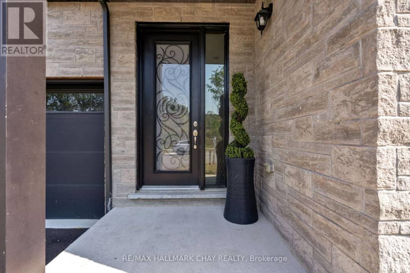 43 Calypso Avenue — photo 2 of 40