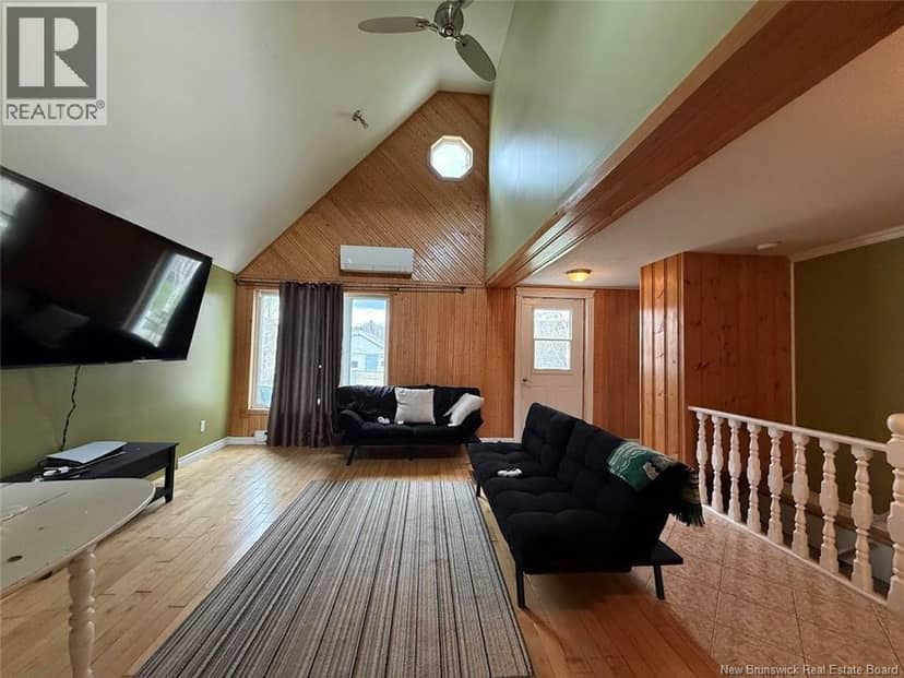 1156 St-Francois Street — photo 5 of 15