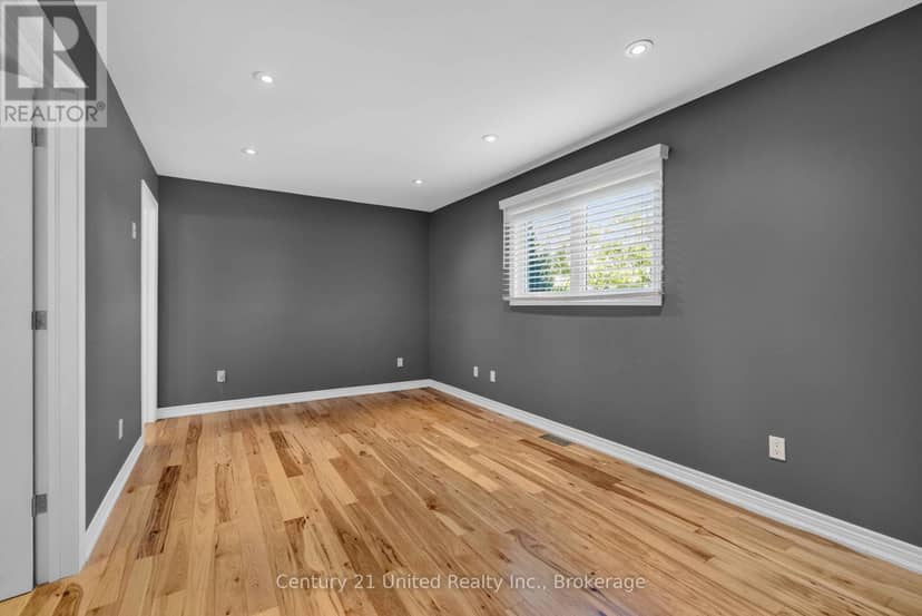 825 Southview Drive — photo 13 of 40