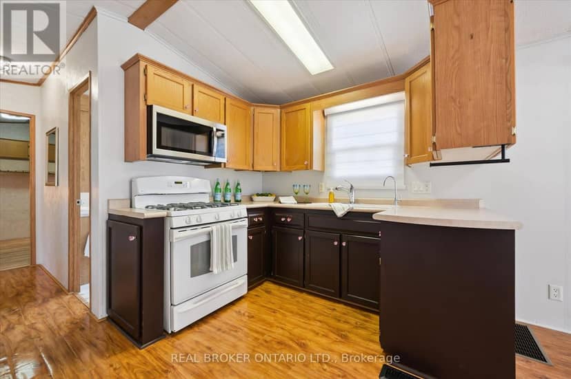 490 Spruce Street — photo 11 of 40