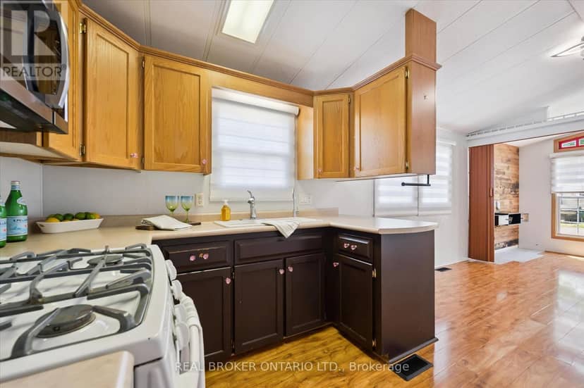 490 Spruce Street — photo 12 of 40