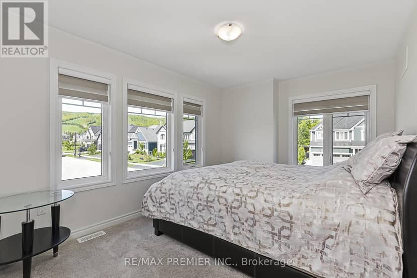 100 Stillwater Crescent — photo 16 of 26