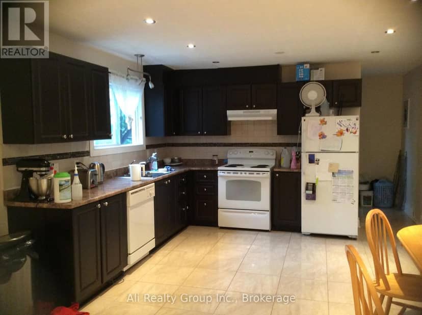 1549 Maxime Street — photo 11 of 18