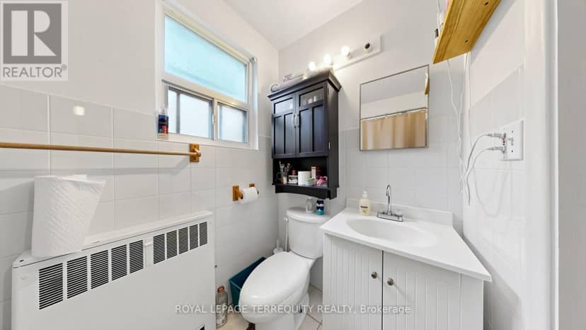 321 Lakeshore Road E — photo 25 of 40