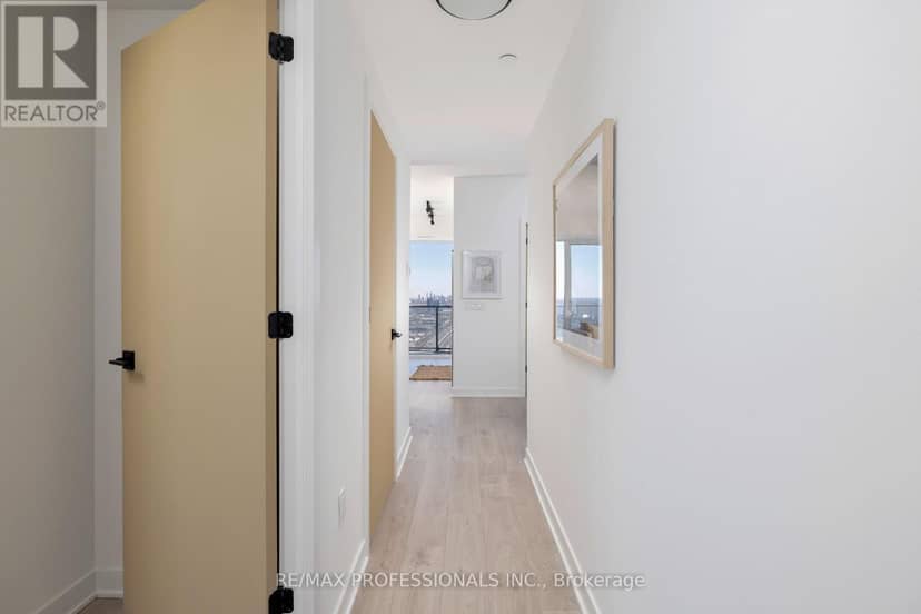 3009 - 36 Zorra Street — photo 8 of 40