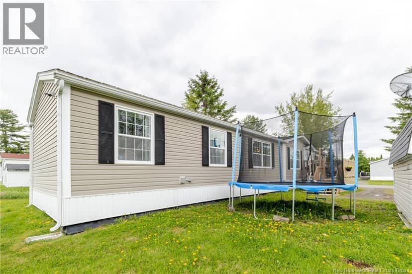 2 Wood Avenue — photo 2 of 40