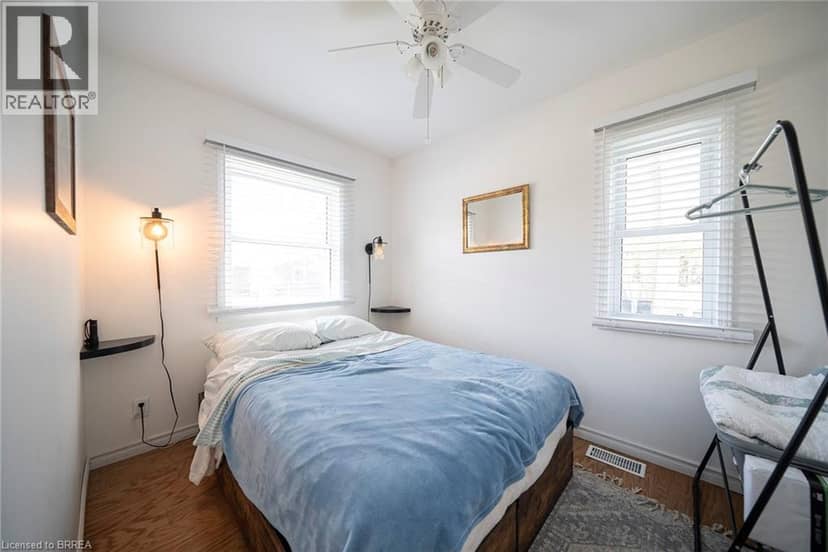 21 FERRIS Street — photo 11 of 35