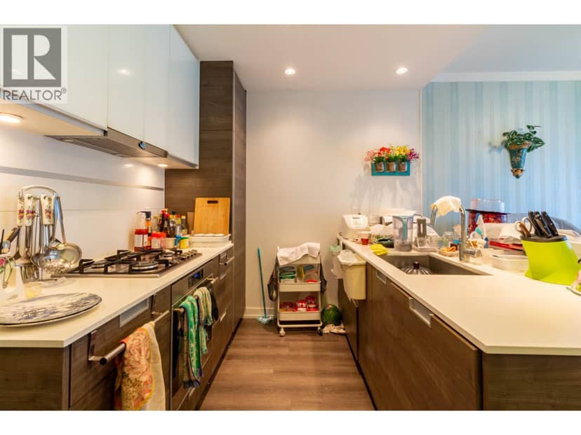 602 4688 KINGSWAY, Burnaby, photo 2