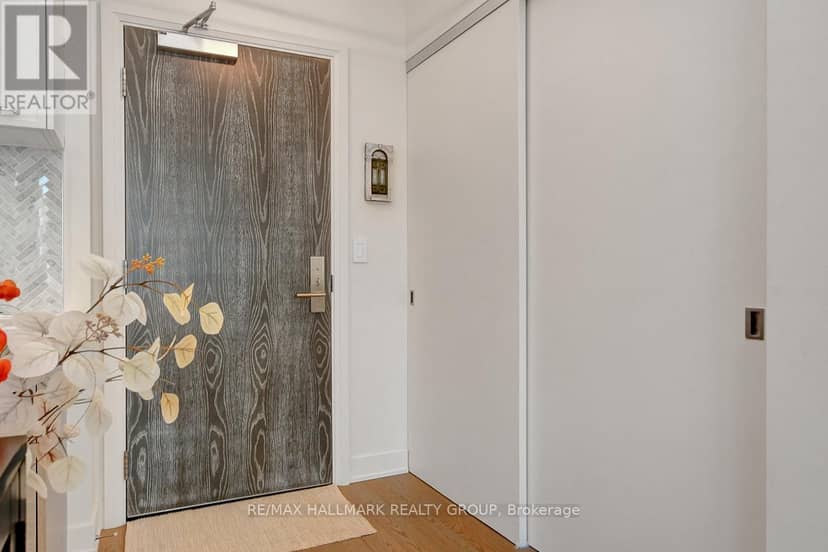 907 - 428 Sparks Street — photo 6 of 40