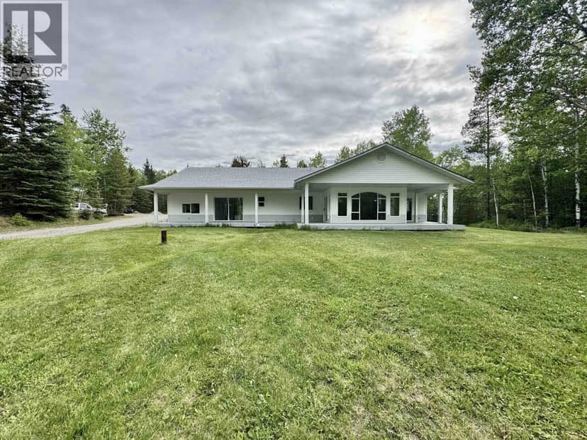 6436 ERICKSON ROAD, 100 Mile House
