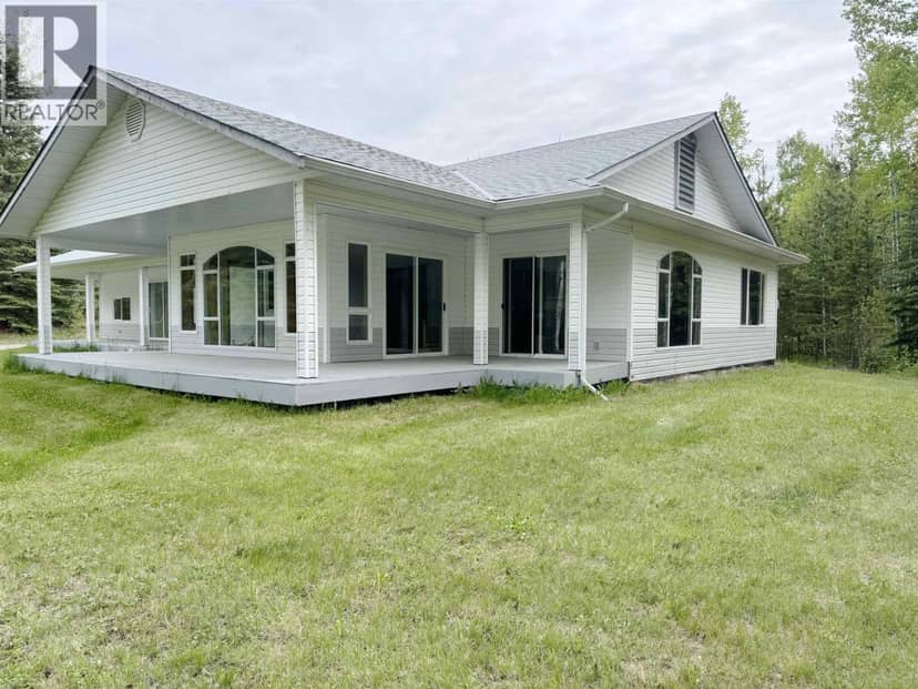 6436 ERICKSON ROAD, 100 Mile House, photo 2