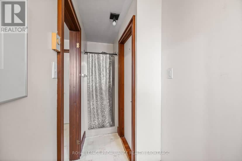 20 Riverside Drive — photo 38 of 40