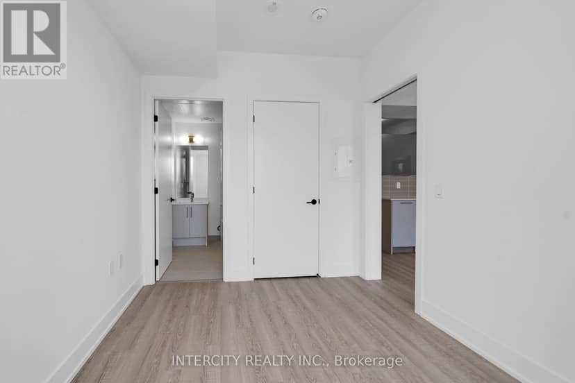 326 - 2075 King Road — photo 25 of 40