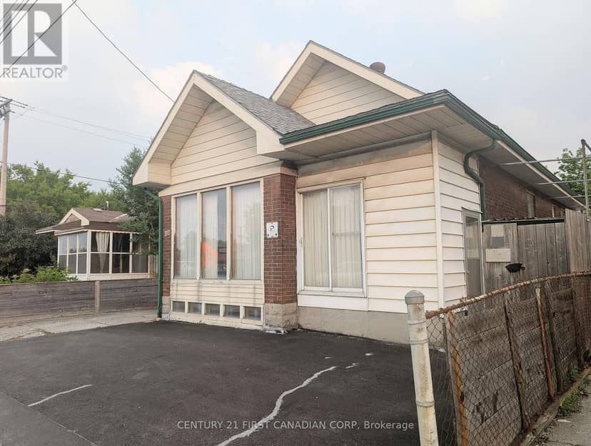 1169 Oxford Street E — photo 1 of 32