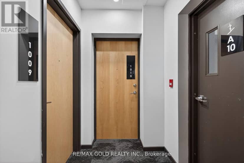 1010 - 104 Garment Street — photo 15 of 40