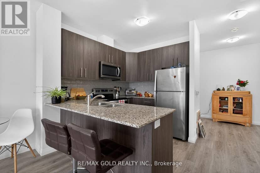 1010 - 104 Garment Street — photo 24 of 40