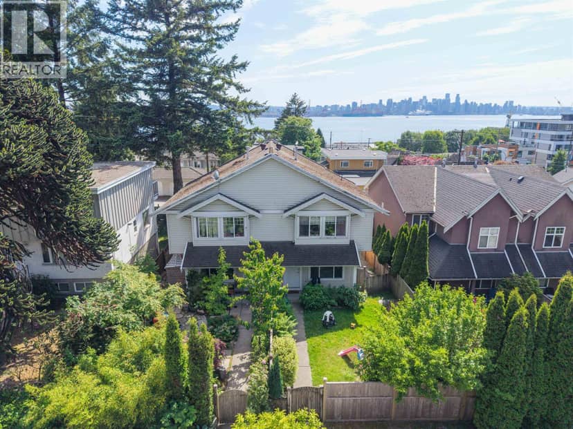 409-411 417-419 E 3RD STREET, North Vancouver, photo 3