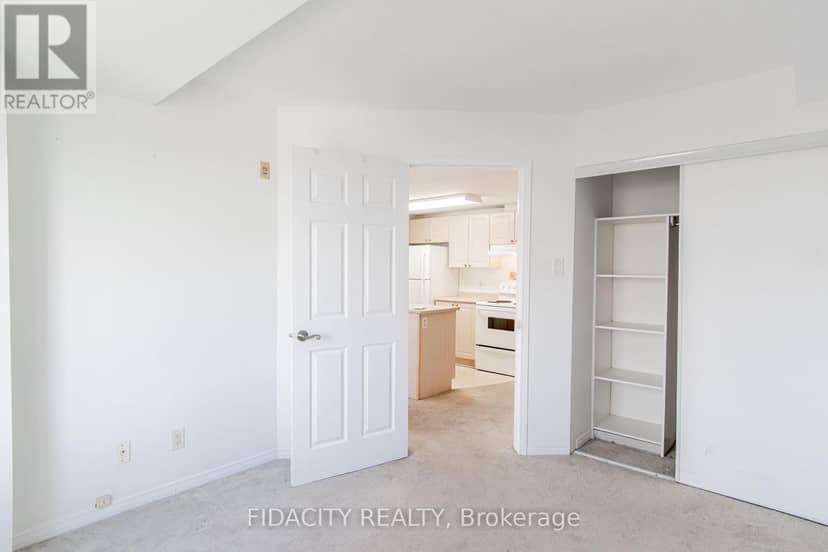 7N - 310 Central Park Drive — photo 10 of 11