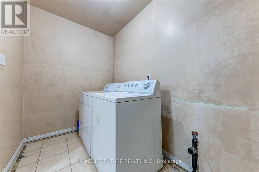 69 Heatherdale Drive — photo 17 of 38