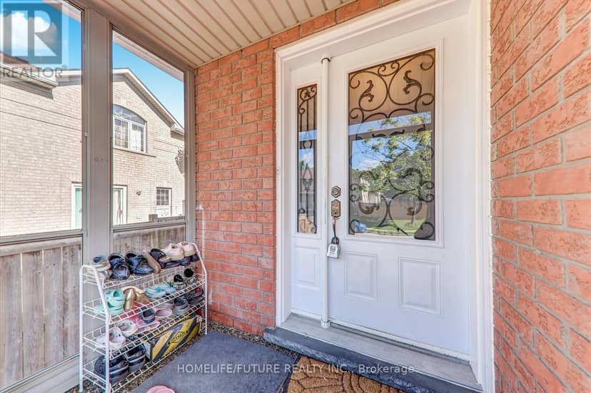 69 Heatherdale Drive — photo 4 of 38