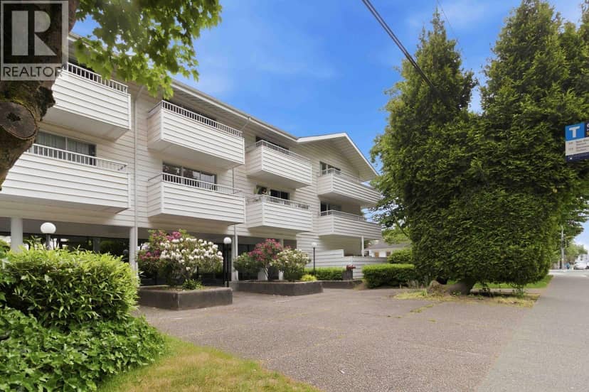 301 707 8TH STREET, New Westminster, photo 2