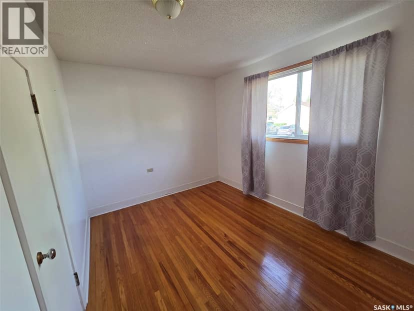 118 5th STREET W — photo 21 of 32