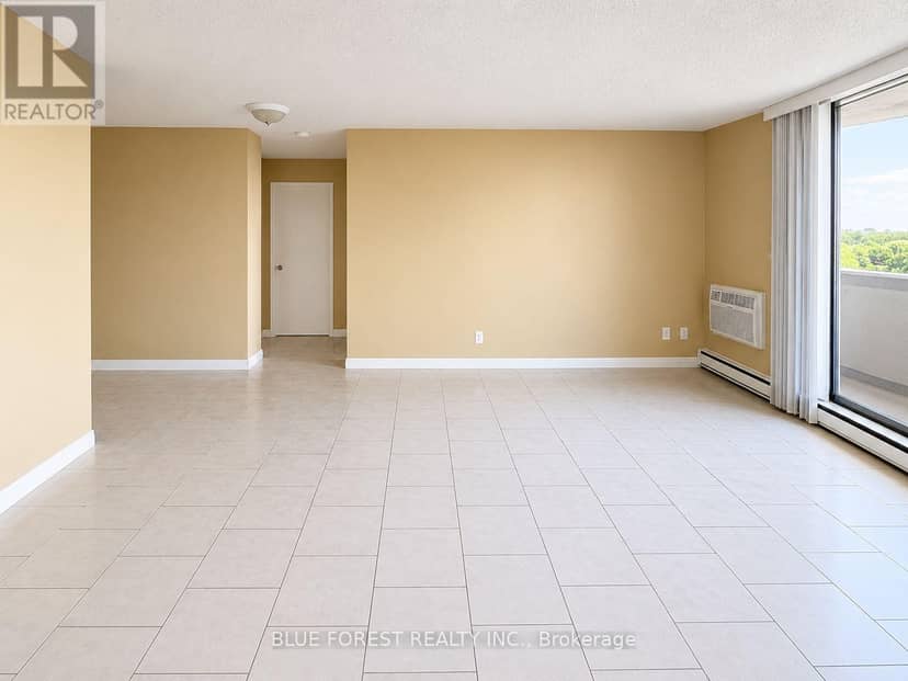1506 - 1105 Jalna Boulevard — photo 7 of 15
