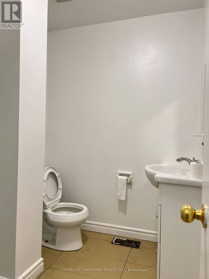 149 Finch Avenue W — photo 7 of 10