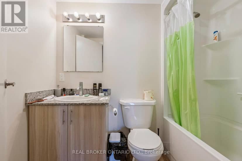 G607 - 275 Larch Street — photo 17 of 23