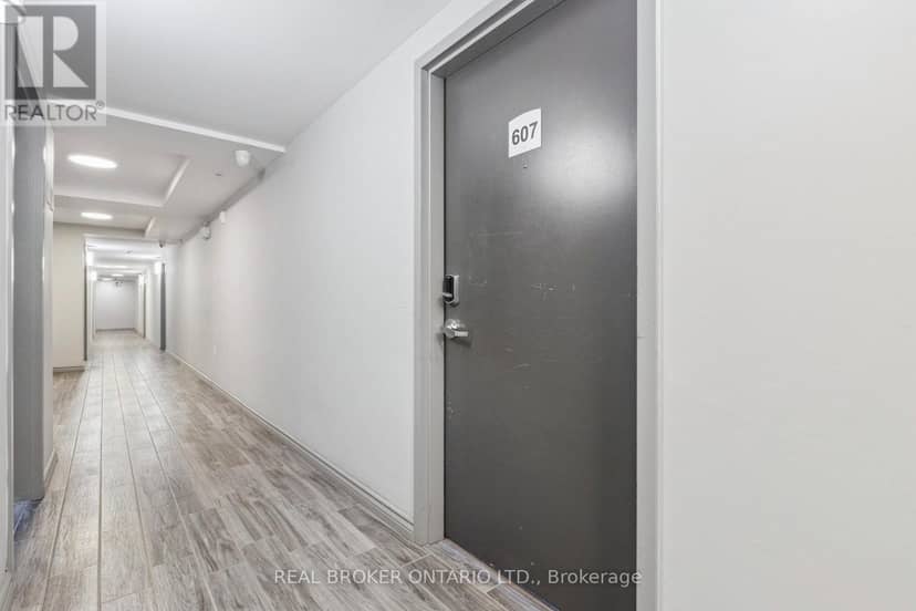 G607 - 275 Larch Street — photo 6 of 23