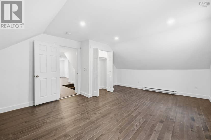 221 MacLean Street — photo 31 of 40