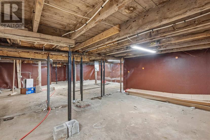 221 MacLean Street — photo 35 of 40