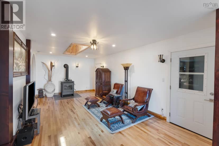 2292 Highway 3 — photo 13 of 40