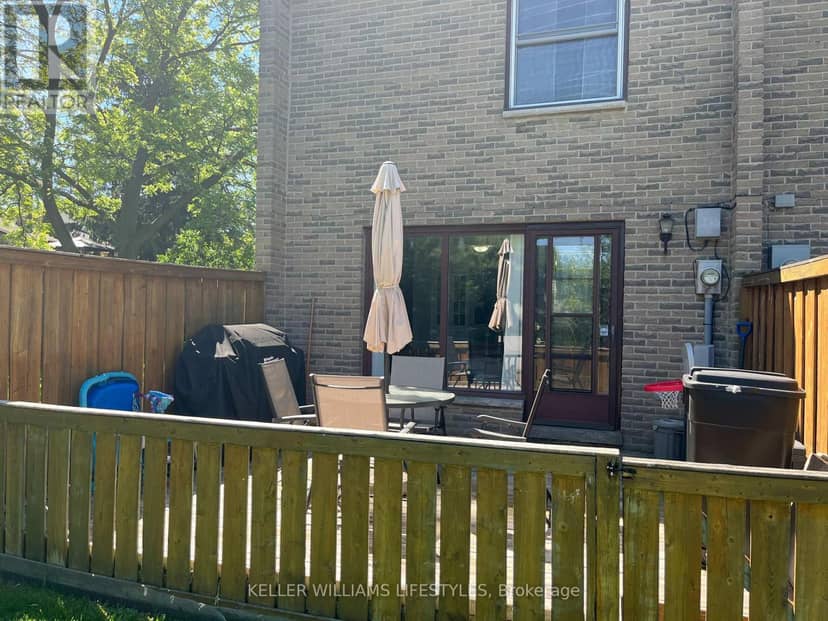 664 Wonderland Road S — photo 15 of 15