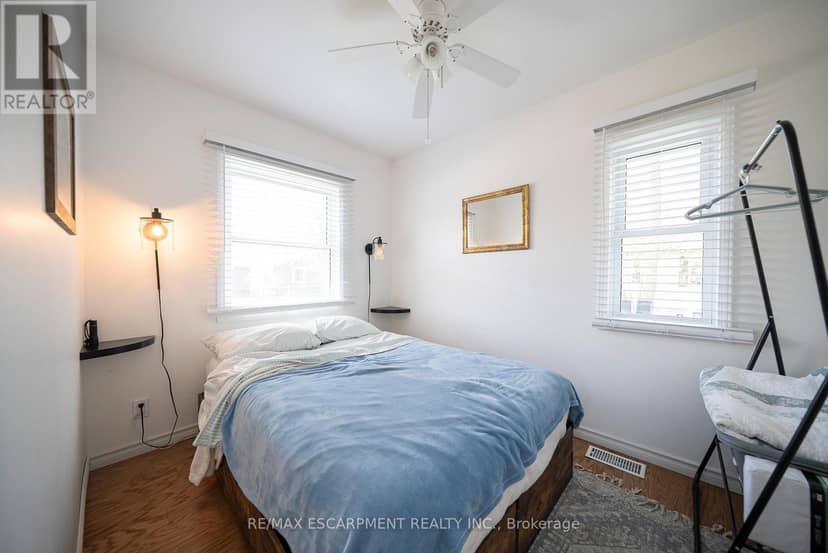 21 Ferris Street — photo 12 of 34