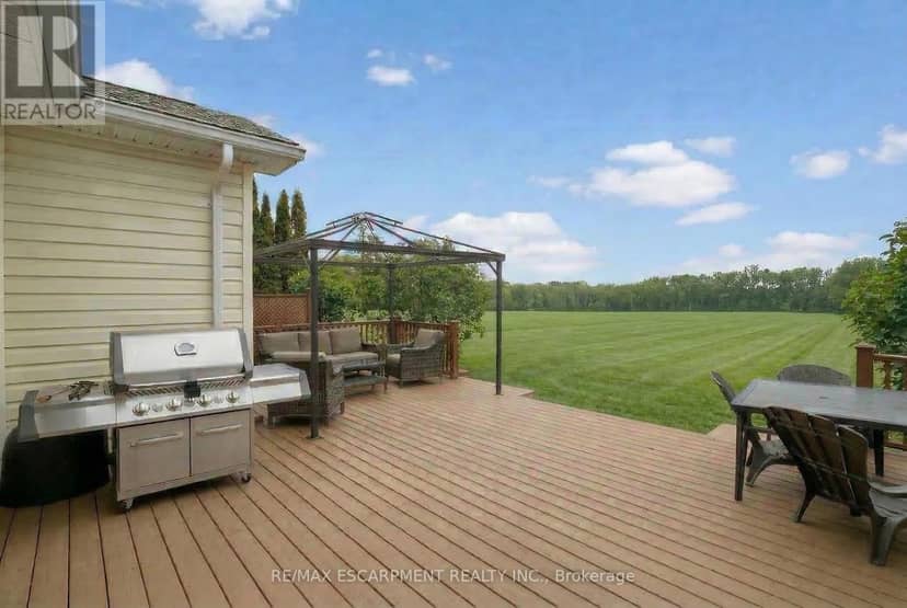 148 Glenariff Drive — photo 32 of 38